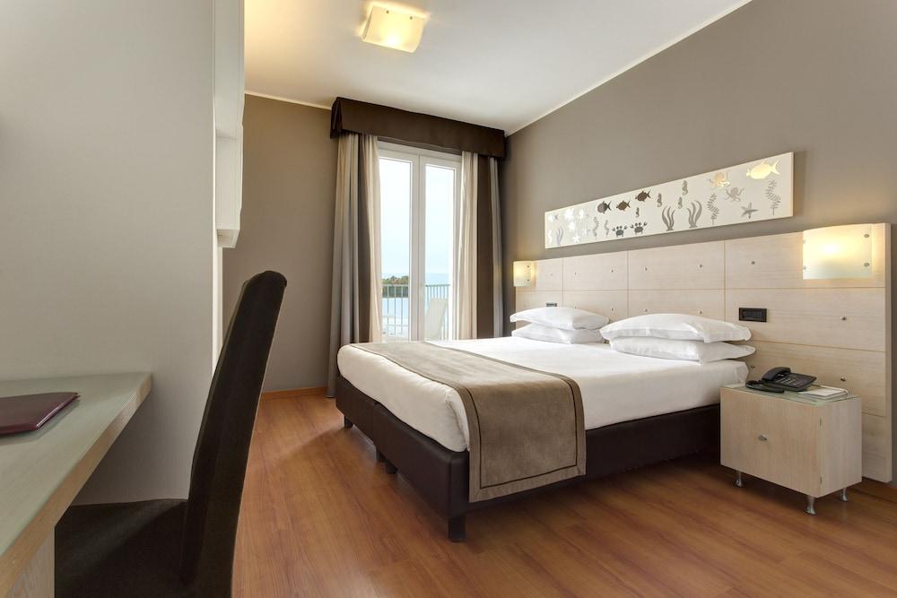 Victoria Frontemare Hotel 4*