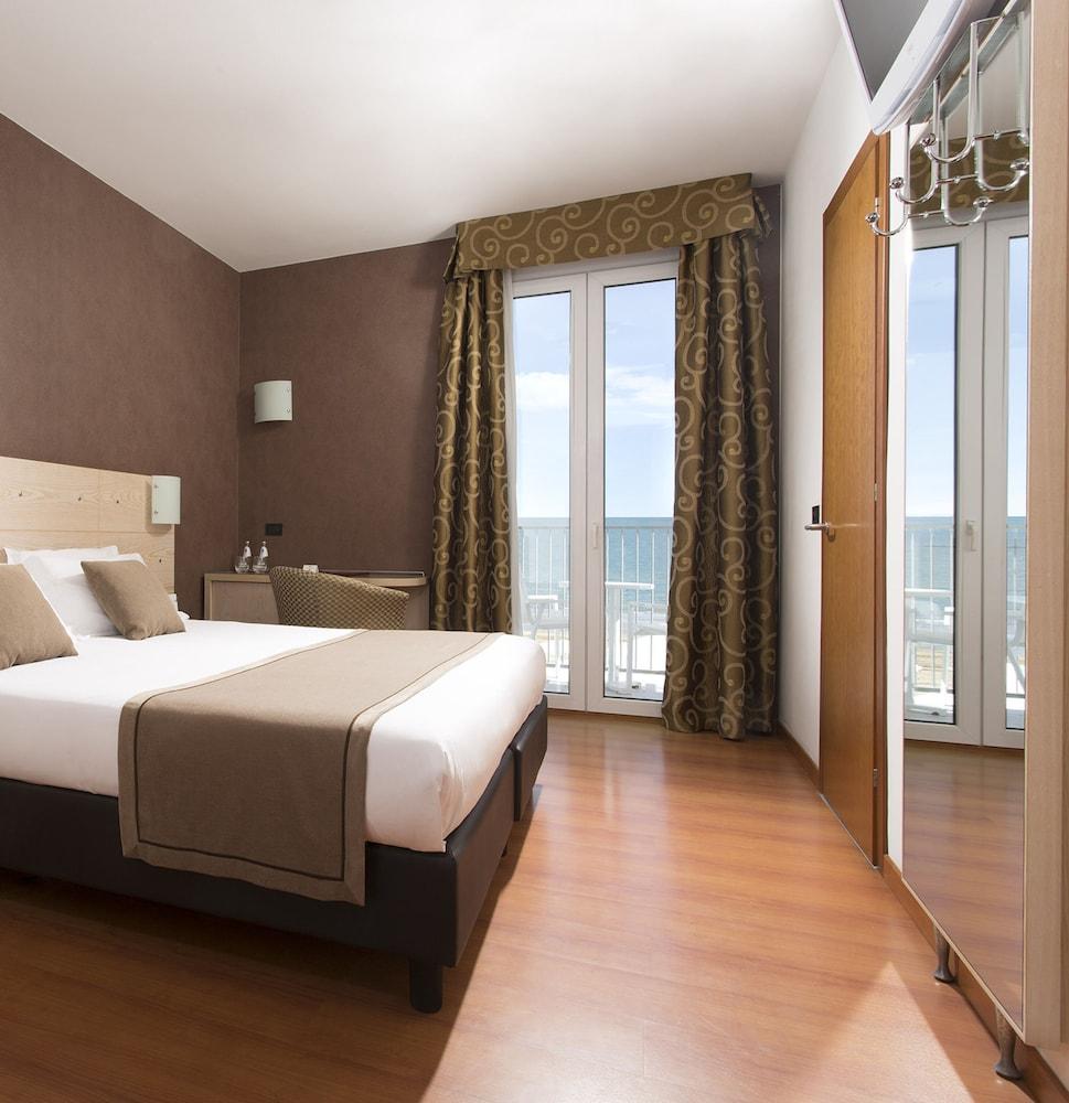 Hotel Victoria Frontemare 4*